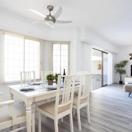 Gigantes Oasis Deluxe By Sunkeyrents *