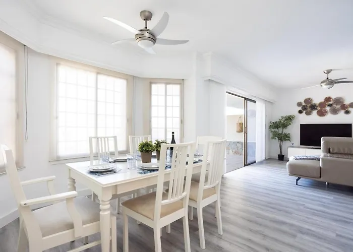 Gigantes Oasis Deluxe By Sunkeyrents *