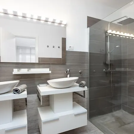 Gigantes Oasis Deluxe By Sunkeyrents